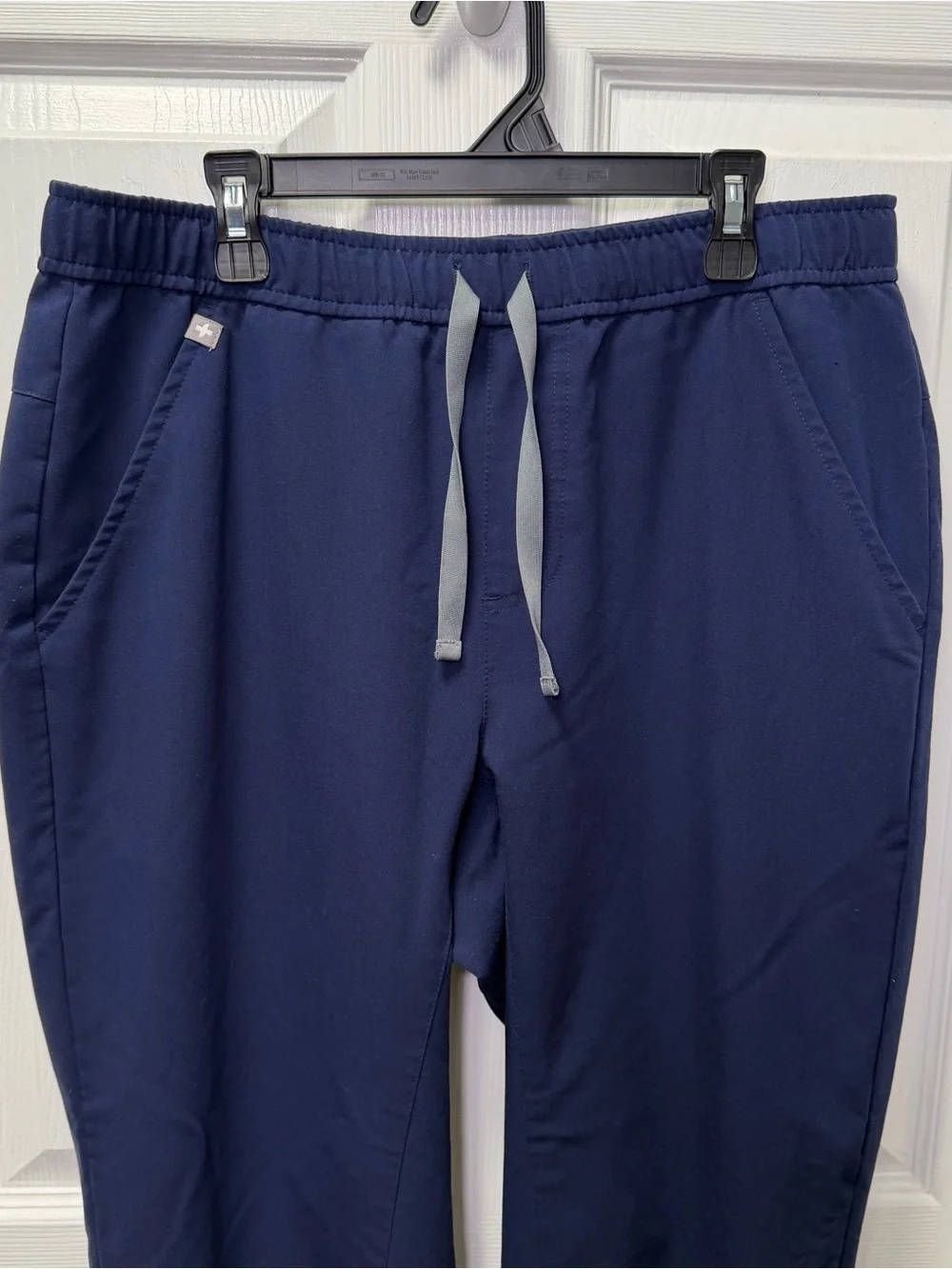 FIGS Men's Tansen Joggers Navy Scrub Pants, Medium